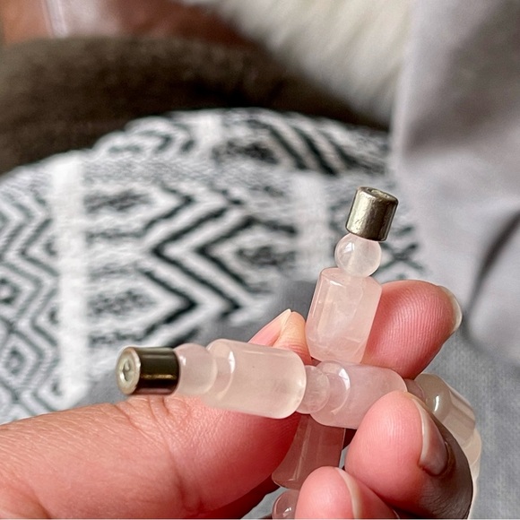 ROSE QUARTZ | Elongated Round Cylindrical Beaded Pink Rose Quartz 18" Necklace - Picture 3 of 12